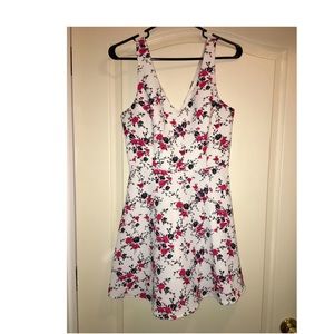 Selling this beautiful dress. Lightly worn.